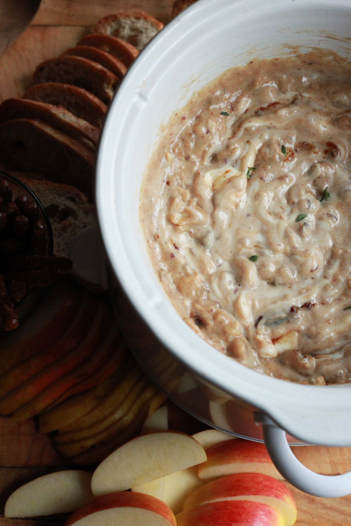 A Dip of Three Cheeses