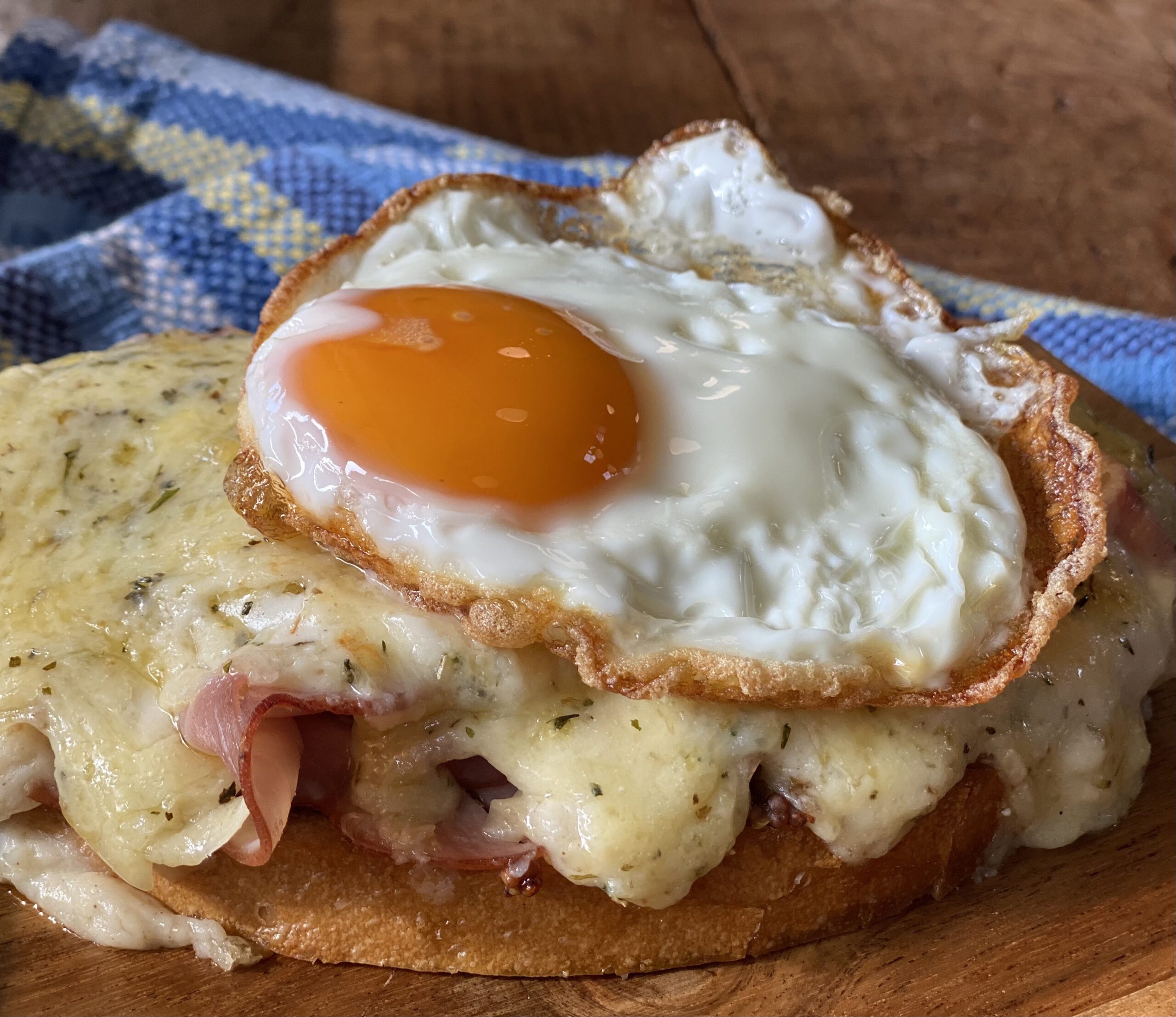 Mr. Crunchy with an Egg (Mrs. Crunchy) - Alton Brown