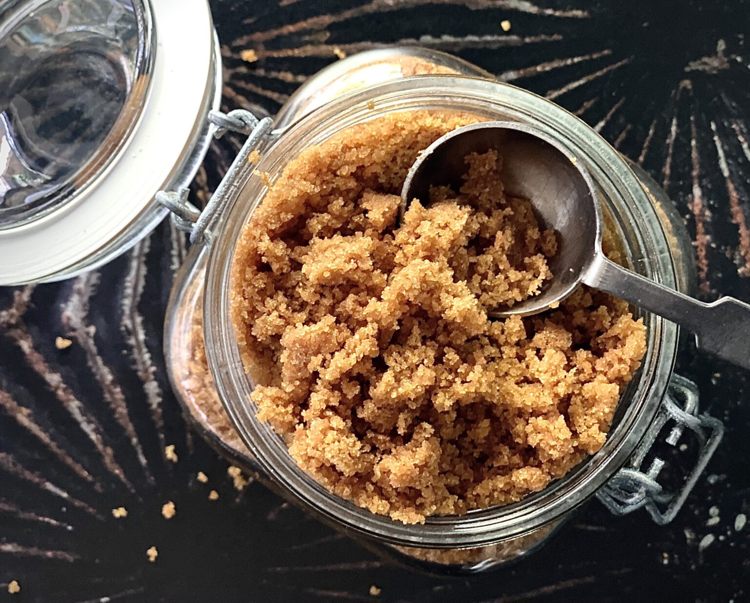 Homemade Dark Brown Sugar - Alton Brown