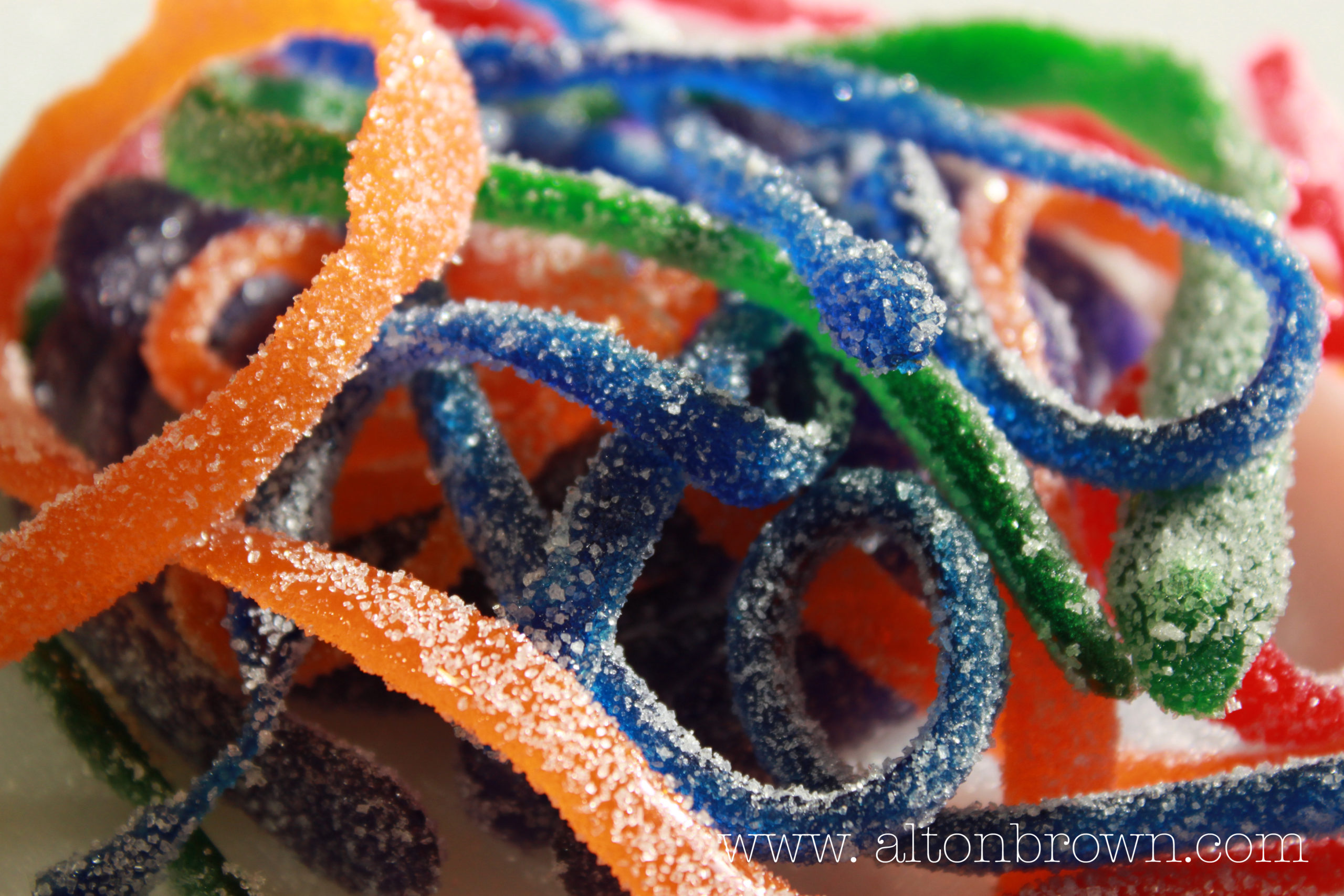 Sour gummy worms